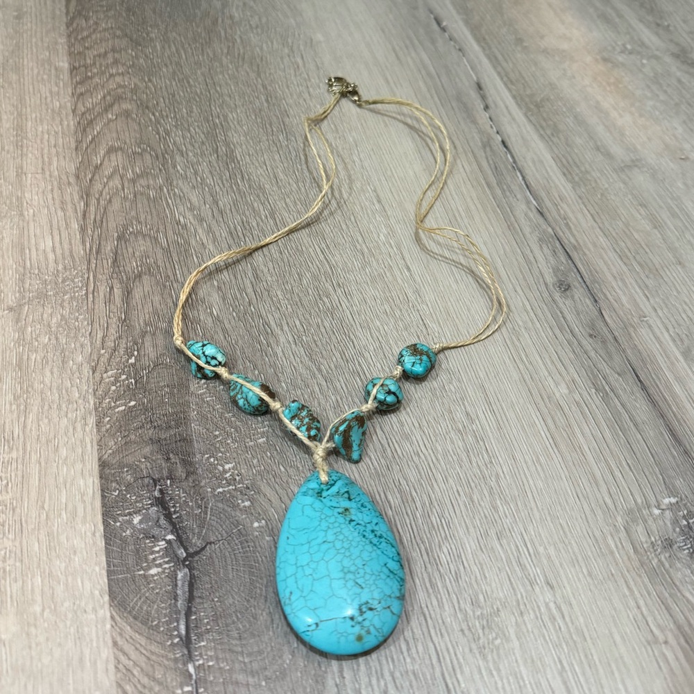 Turquoise stone necklace